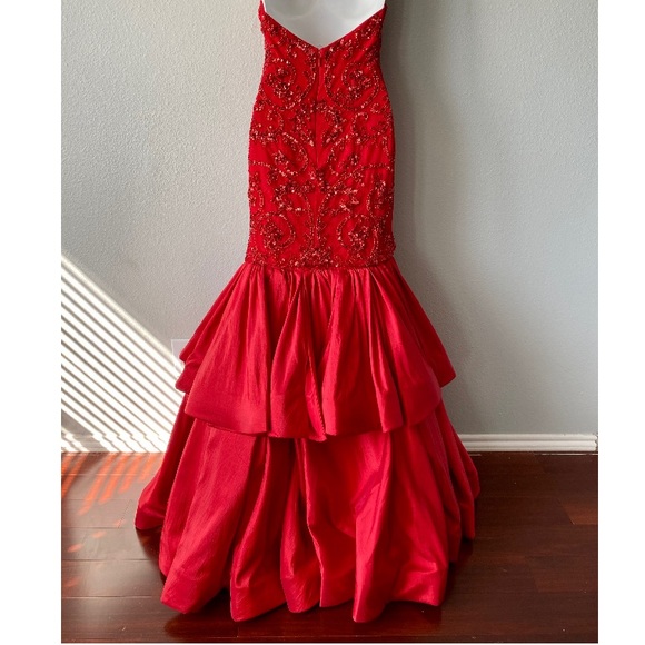 Sherri Hill Red Prom dress - Picture 2 of 3